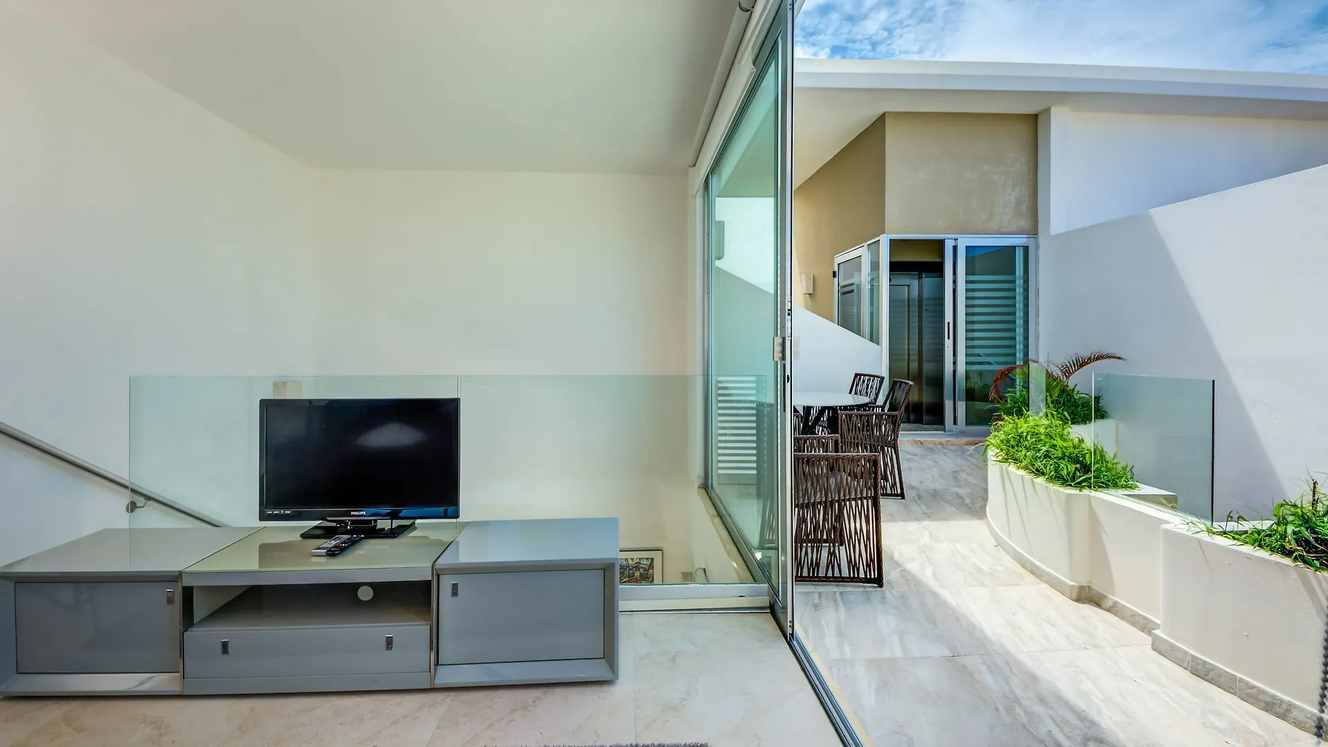Penthouse Skyline 2Br 2Bathr & Balconies Apartment Playa del Carmen