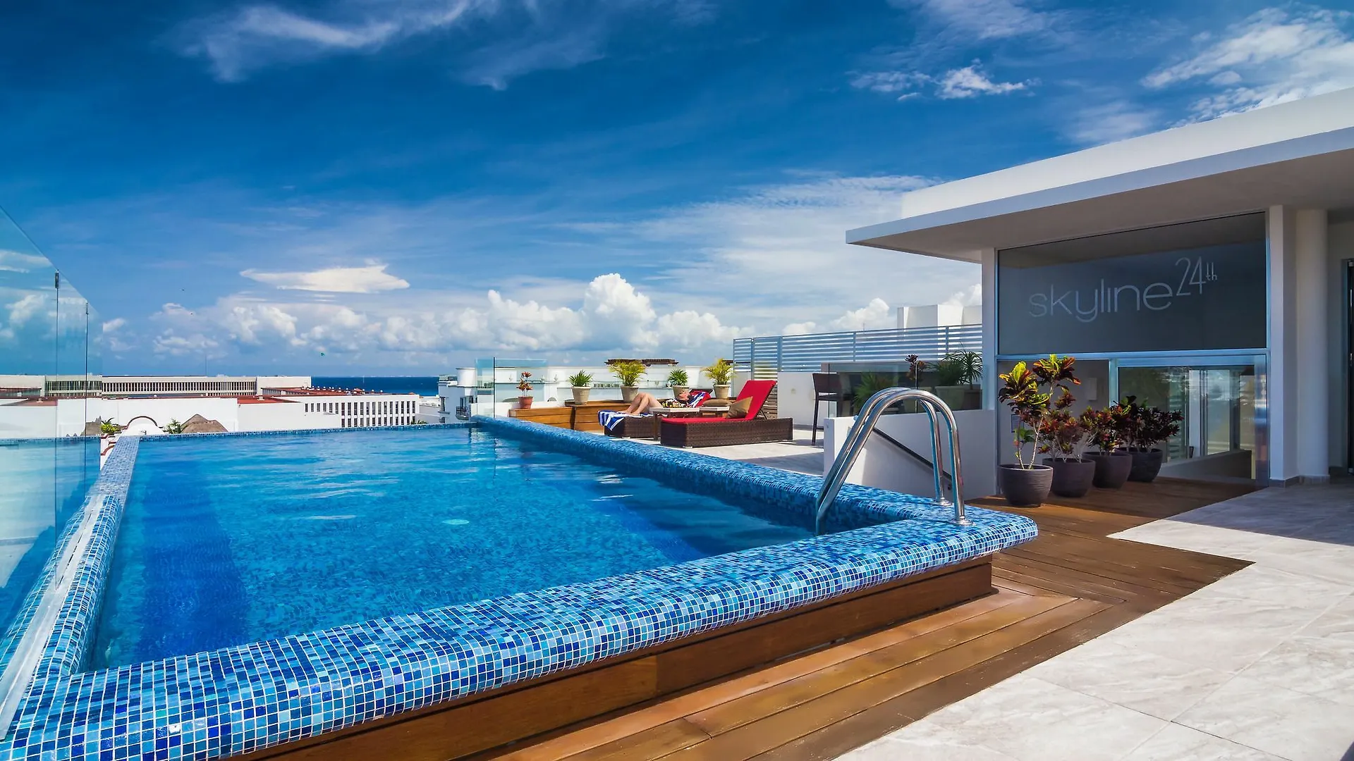 Penthouse Skyline 2Br 2Bathr & Balconies Apartment Playa del Carmen